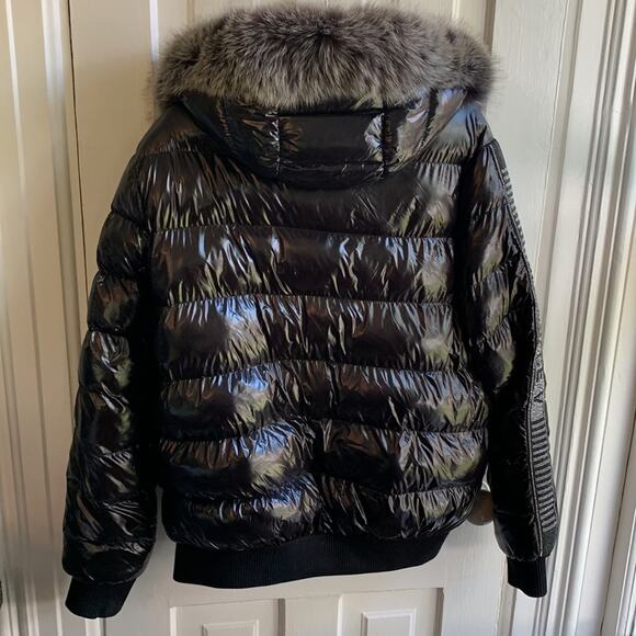 Avenue George V Paris Hooded Puffer - Picture 7 of 12